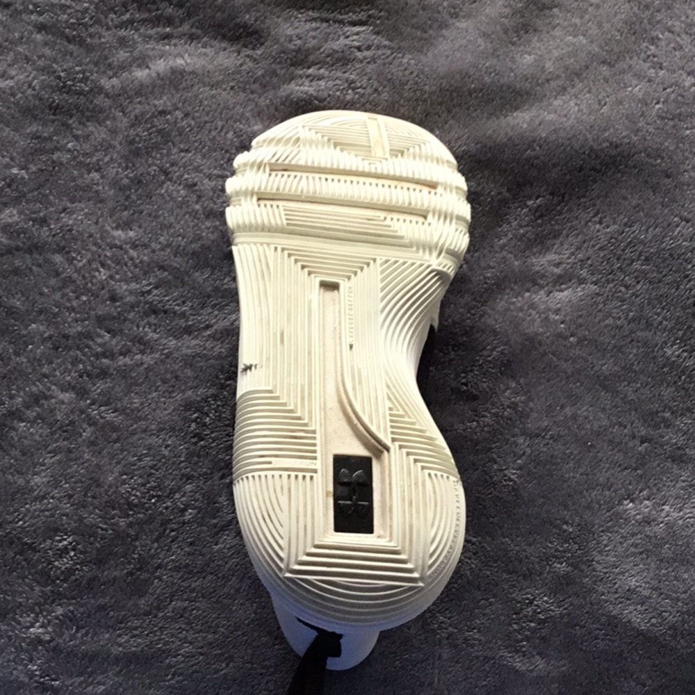 Curry 3zores - Picture 4 of 6